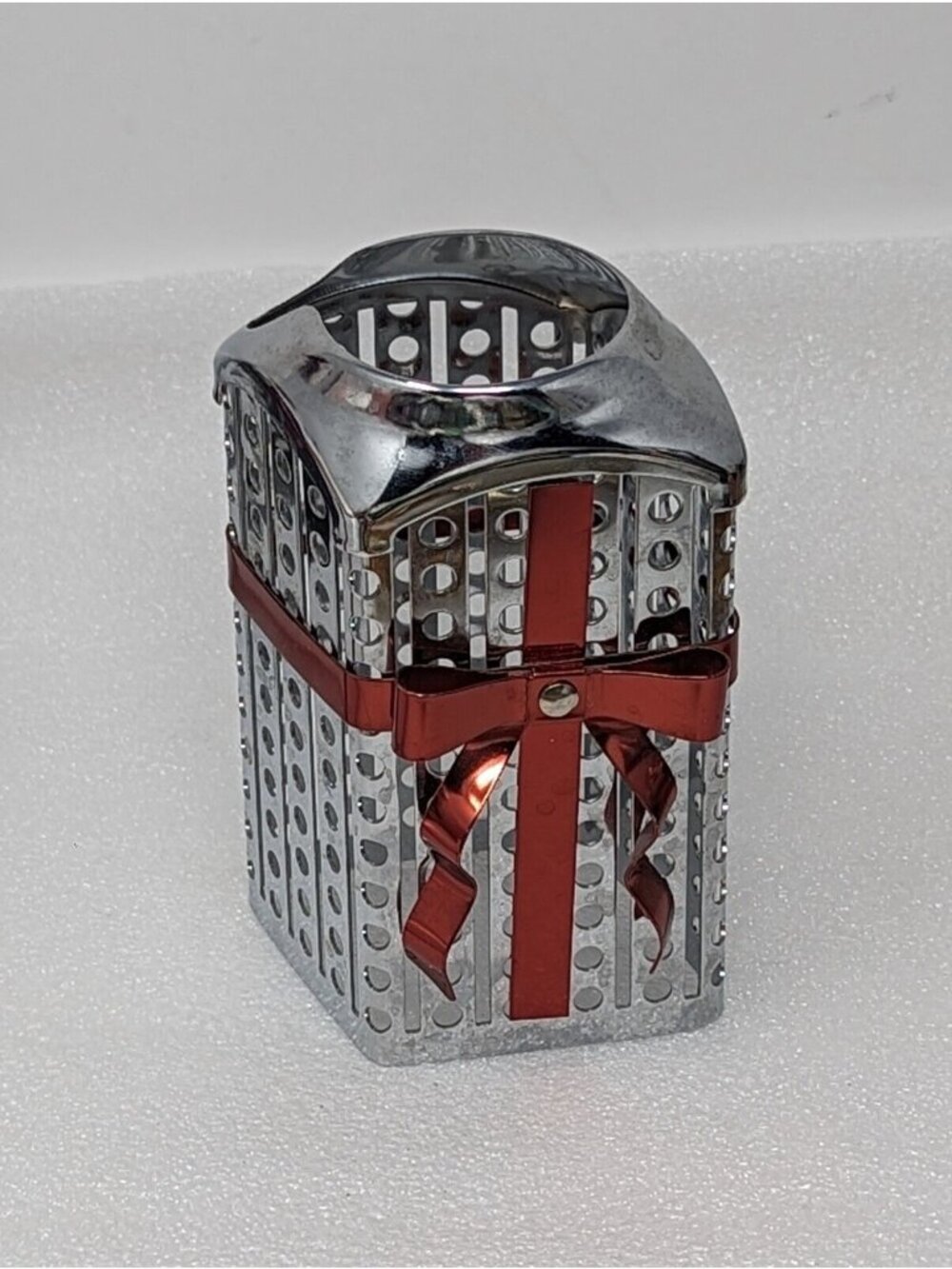 Bath & Body Works Christmas Present Red Ribbon Soap Holder Sleeve Cover